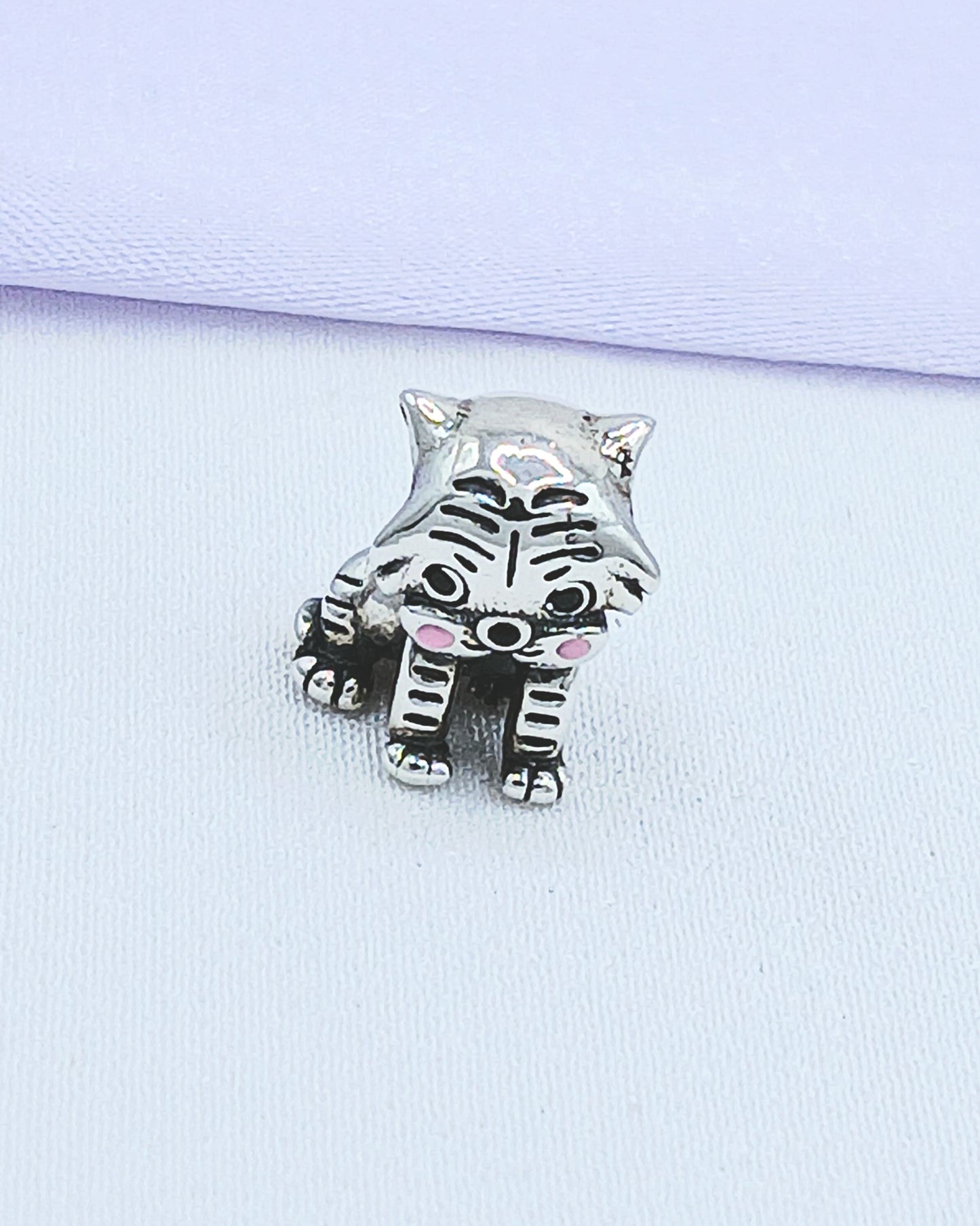 Dije charm tigre