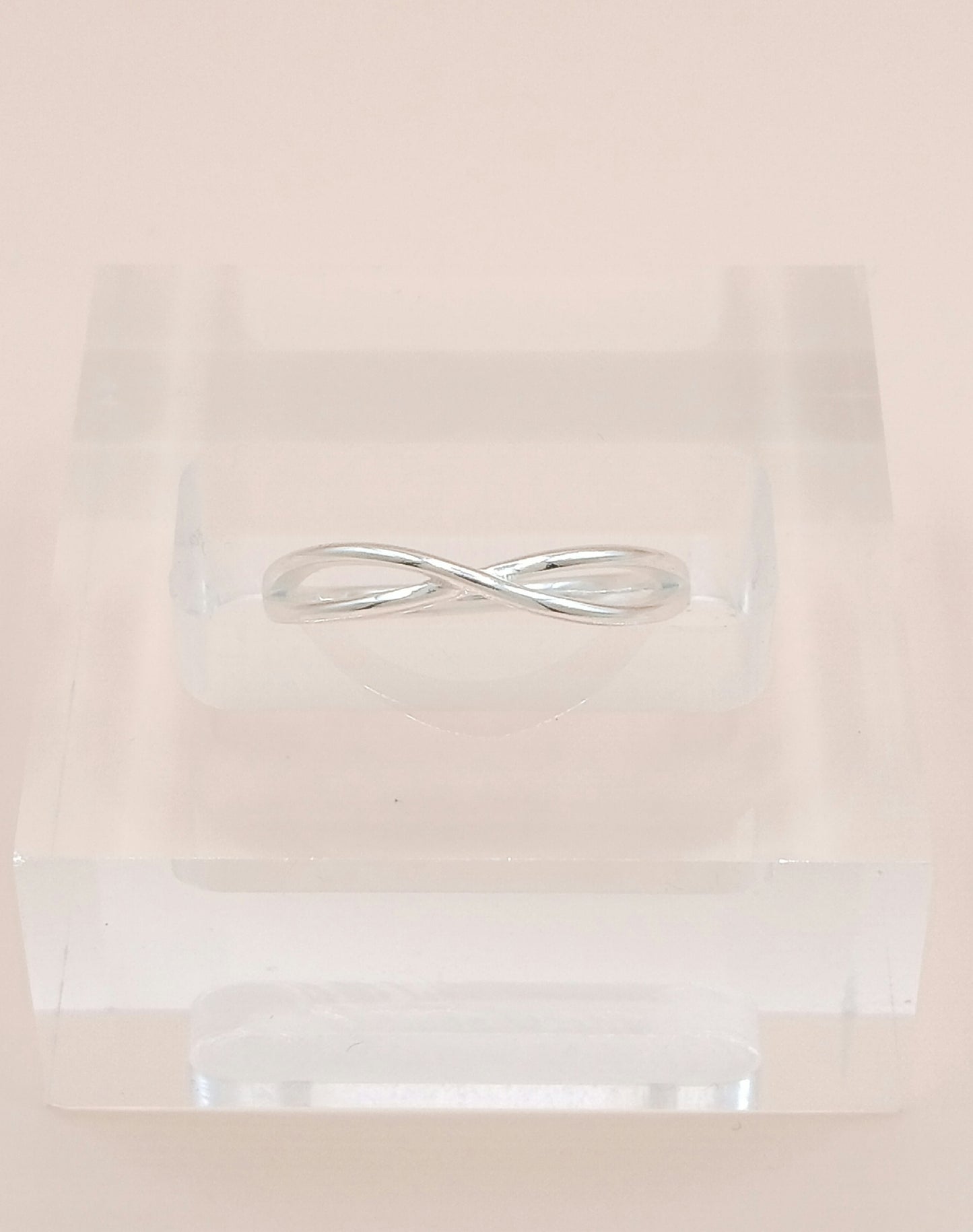 Anillo entrelazado