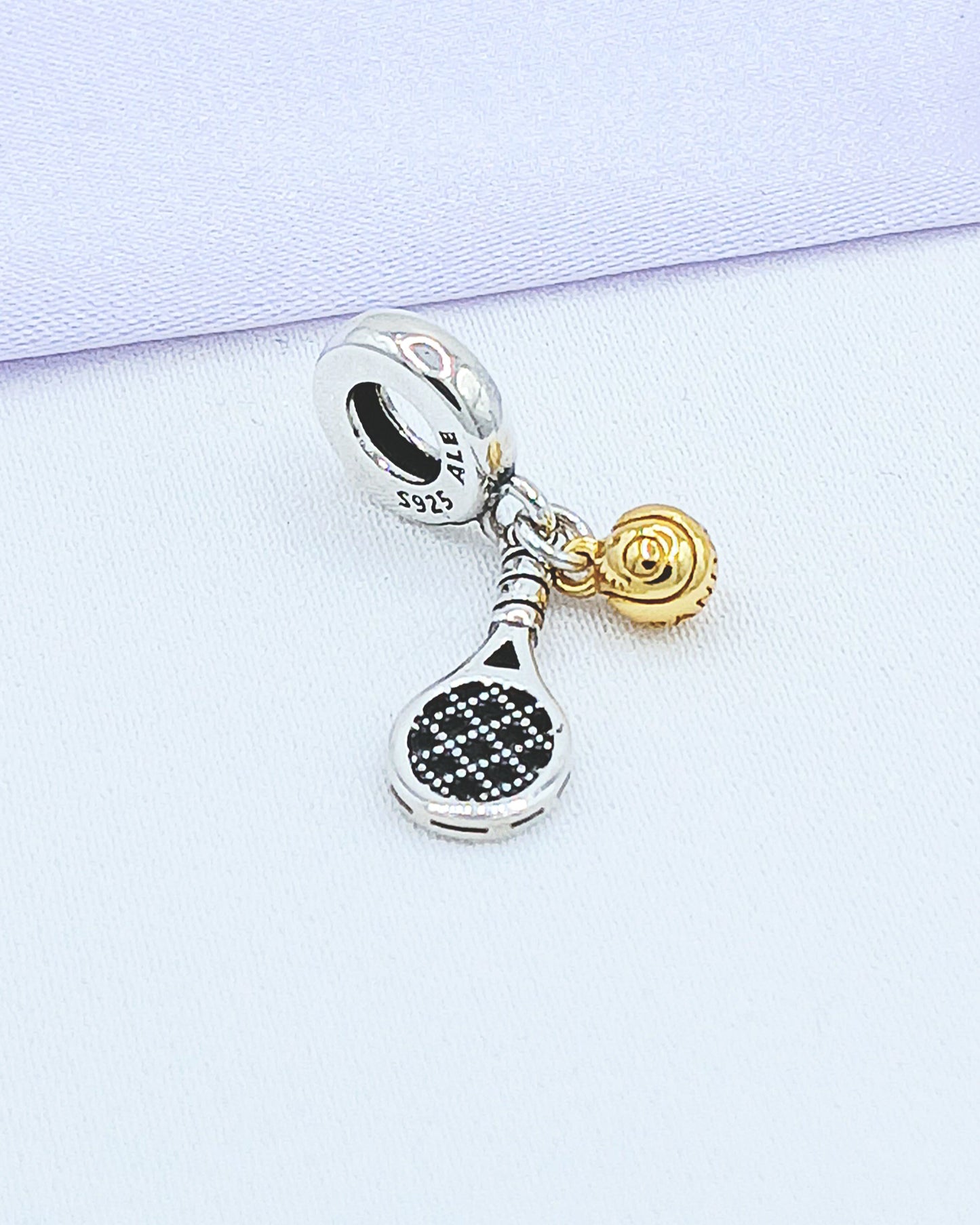 Dije charm tenis