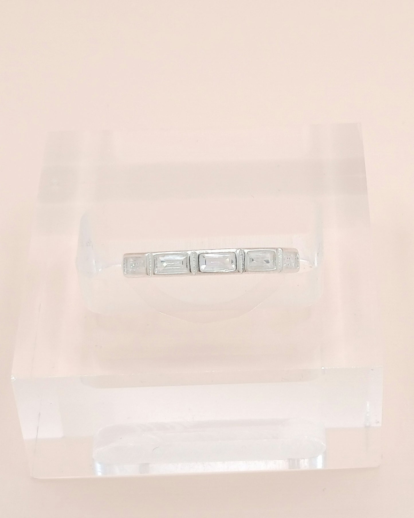 Anillo eternity zirconia baguette