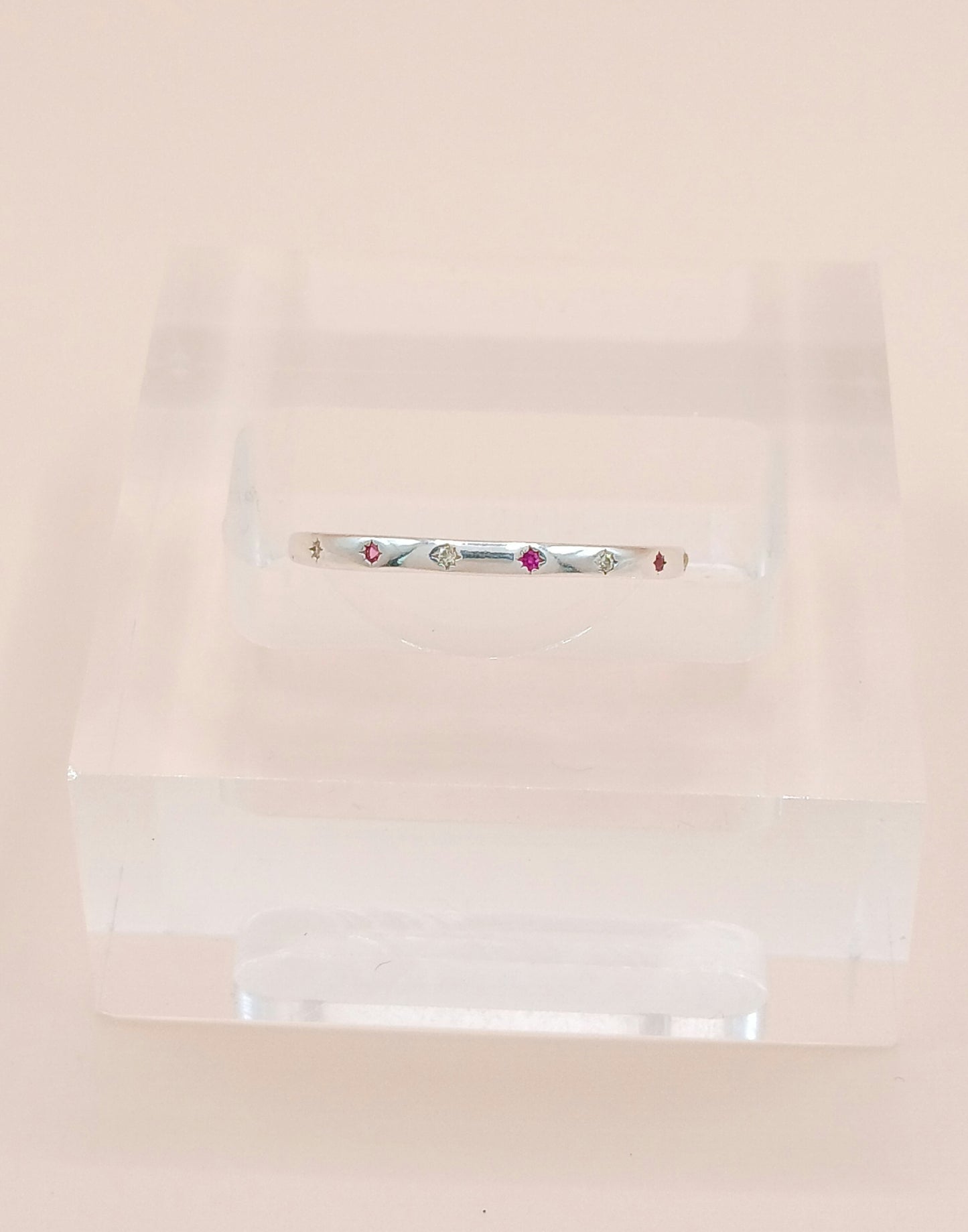 Anillo eternity estrellas multicolor