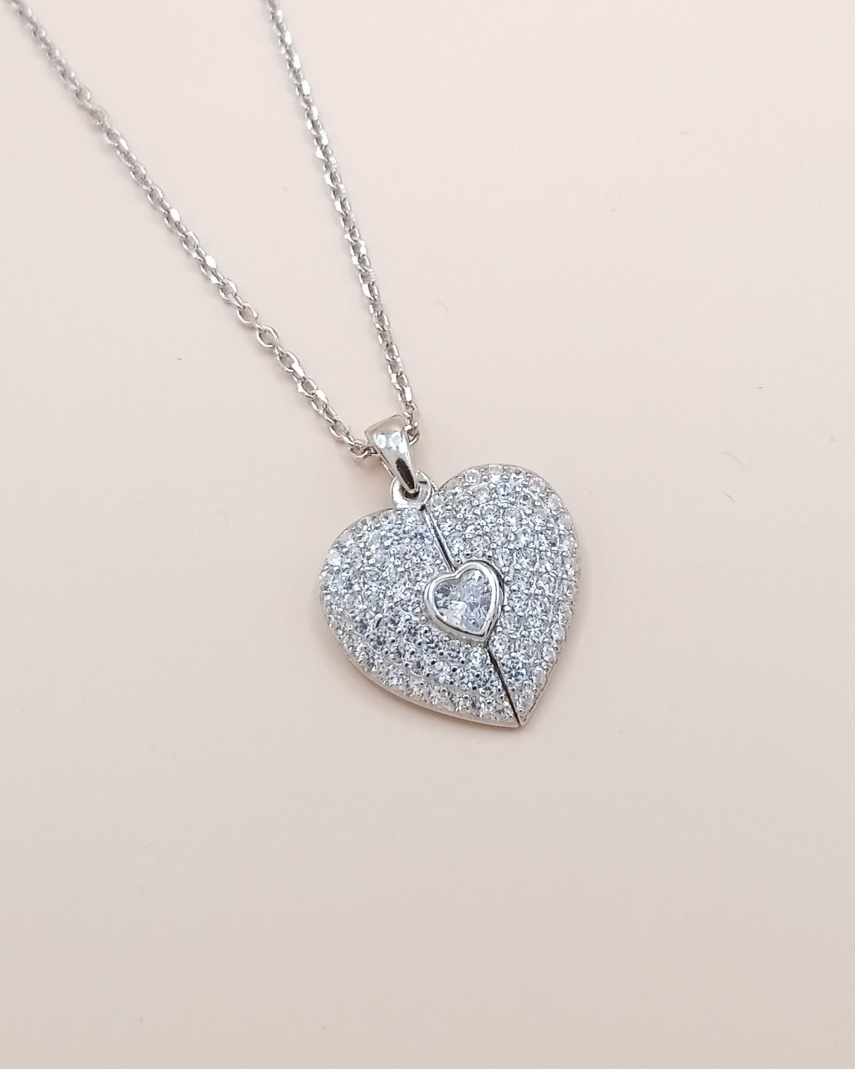 Gargantilla corazón oculto