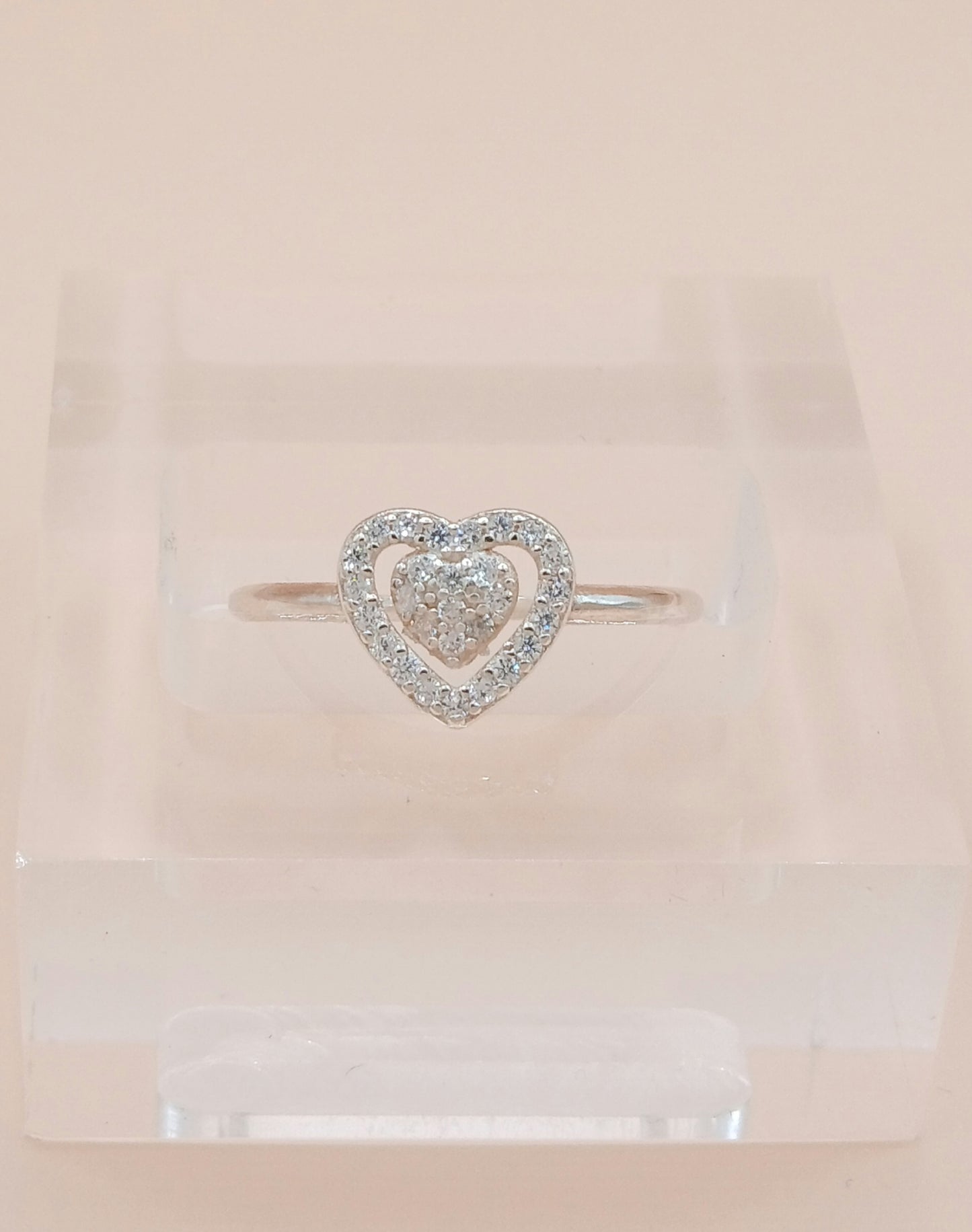Anillo corazón silueta