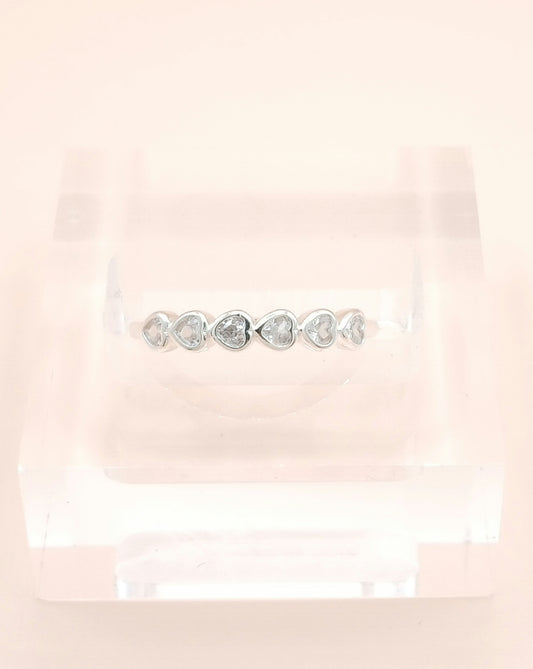Anillo eternity corazones