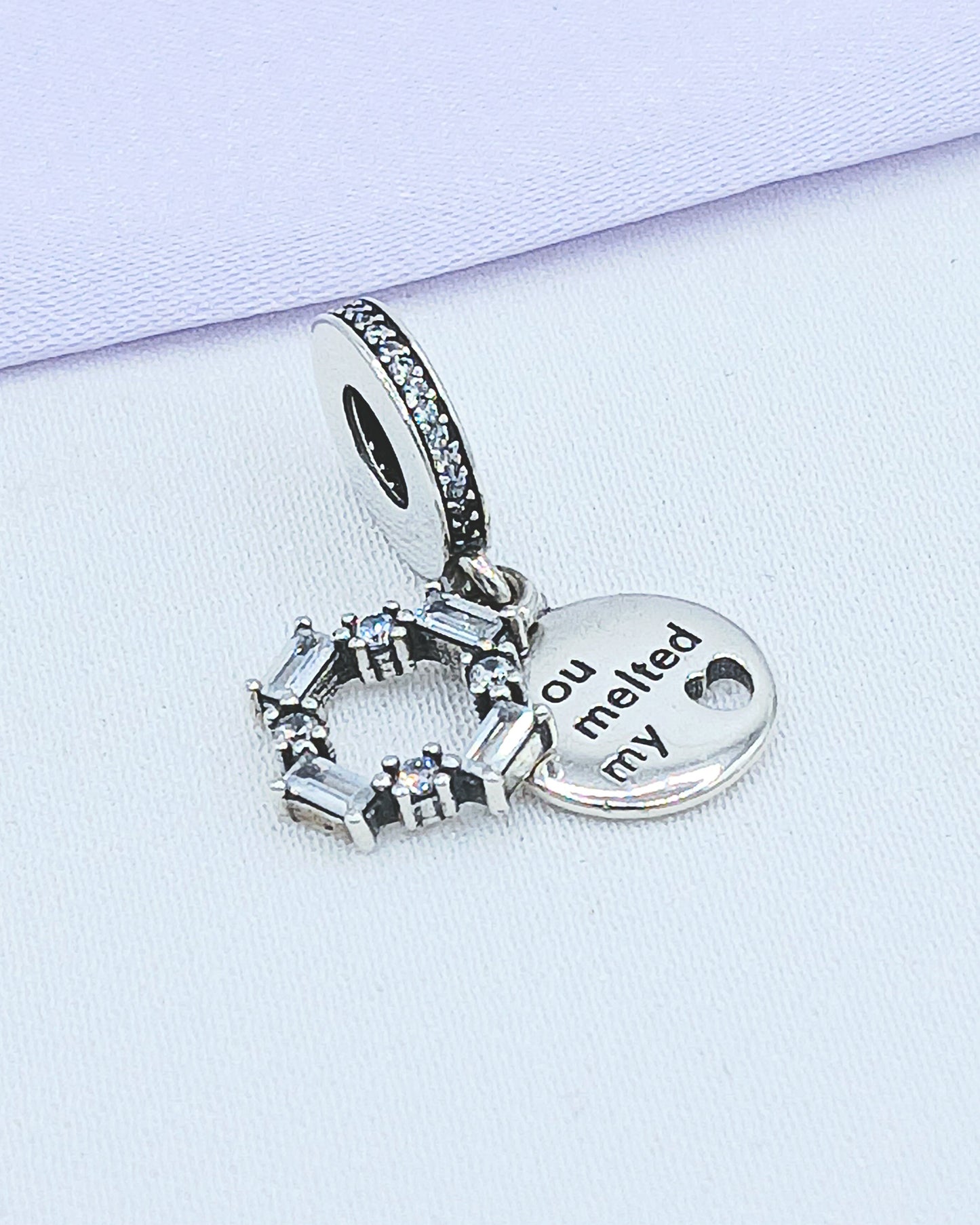 Dije charm aro baguette corazón
