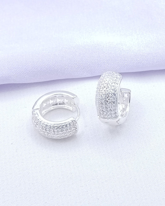 Argolla hugguie mucrozirconia y estrellas