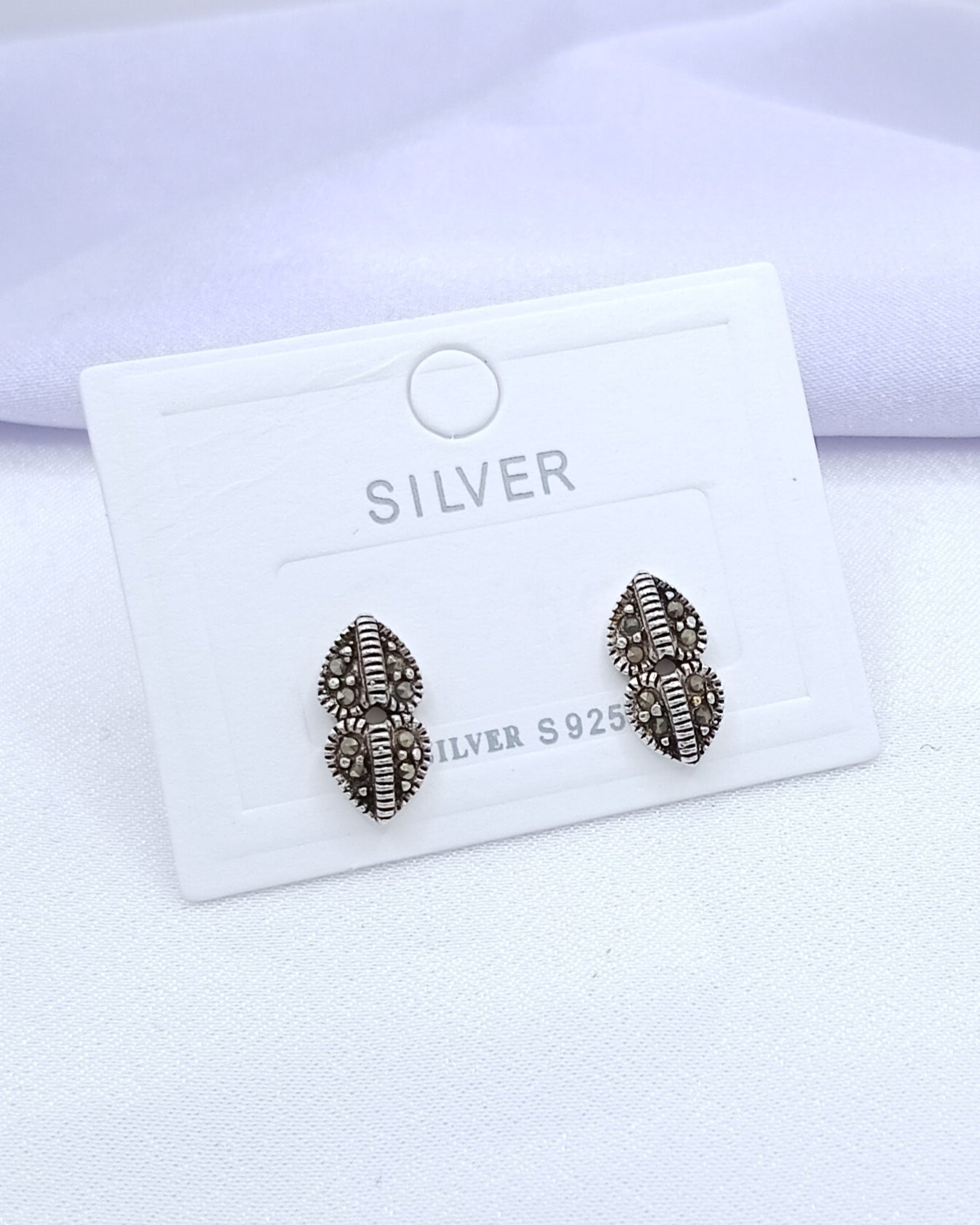 Aretes hojas marcasita