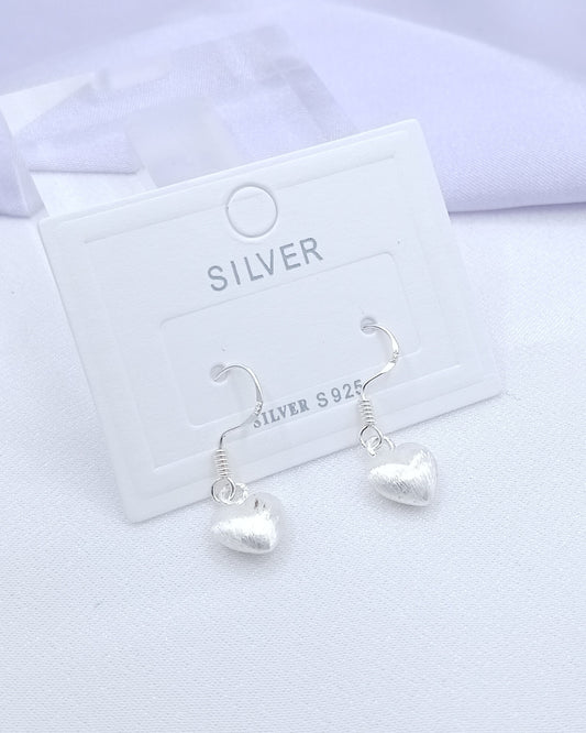 Aretes largos corazones seda