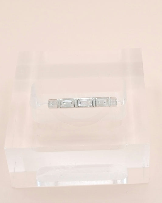 Anillo eternity zirconia baguette