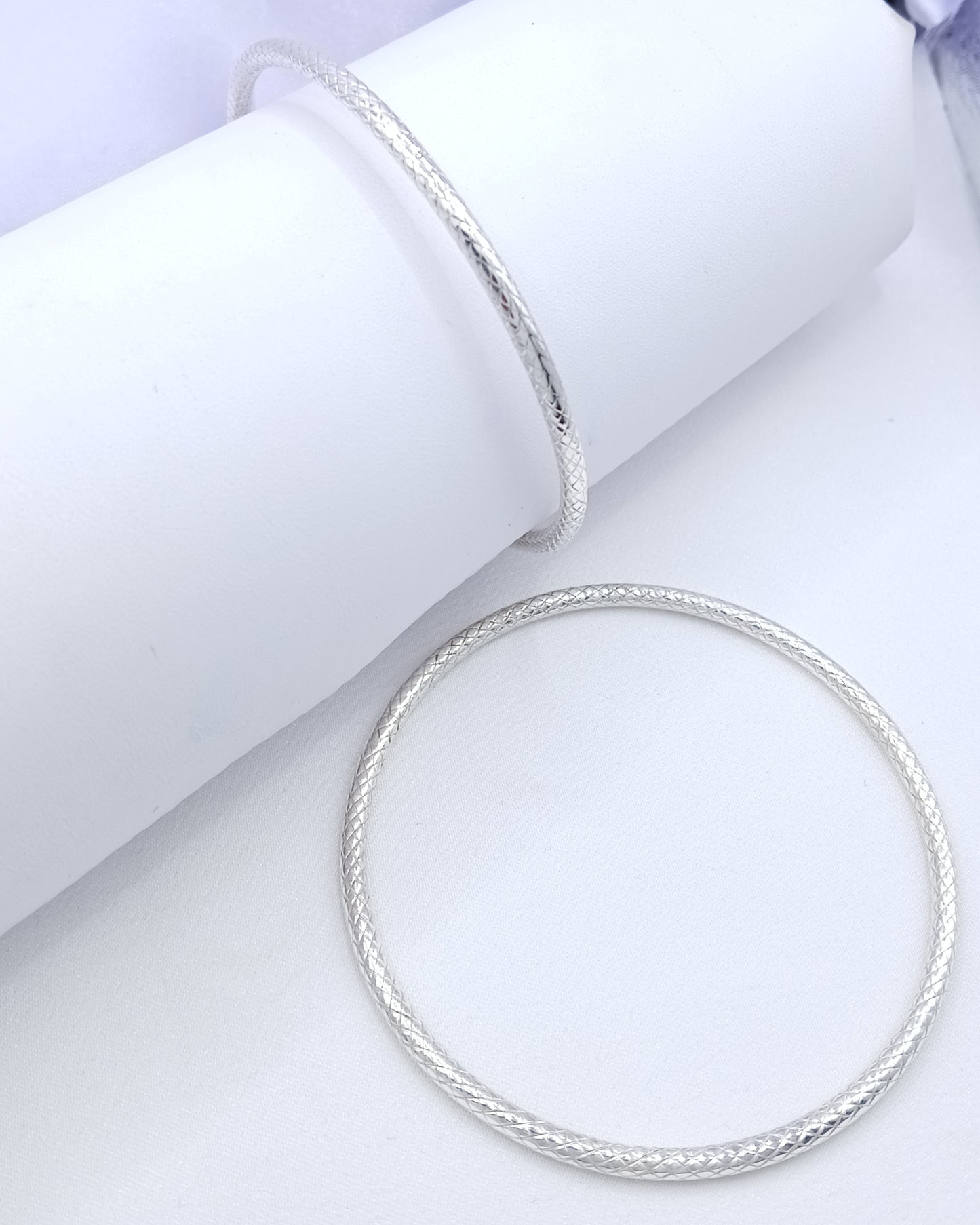 Pulsera aro rígido detalle